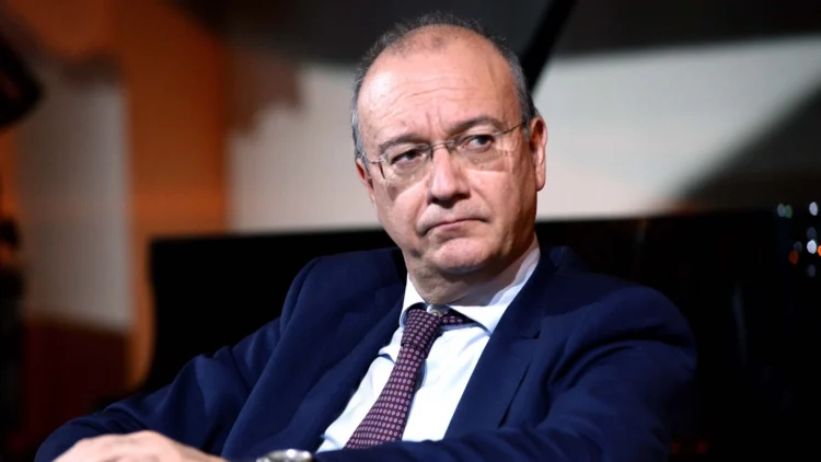 valditara cellulari in classe