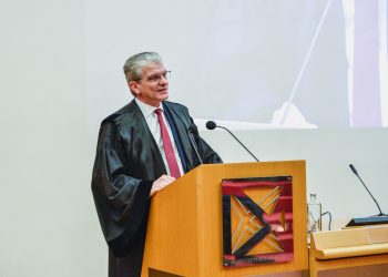 Il professore di Chimica Analitica guiderà l’Ateneo dal 1° ottobre 2025. Succede a Giovanna Iannantuoni.