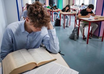 Promosso matematicamente alla Maturità, fa scena muta all’orale e lo passa. Lo studente: “Sistema dei voti ingiusto”