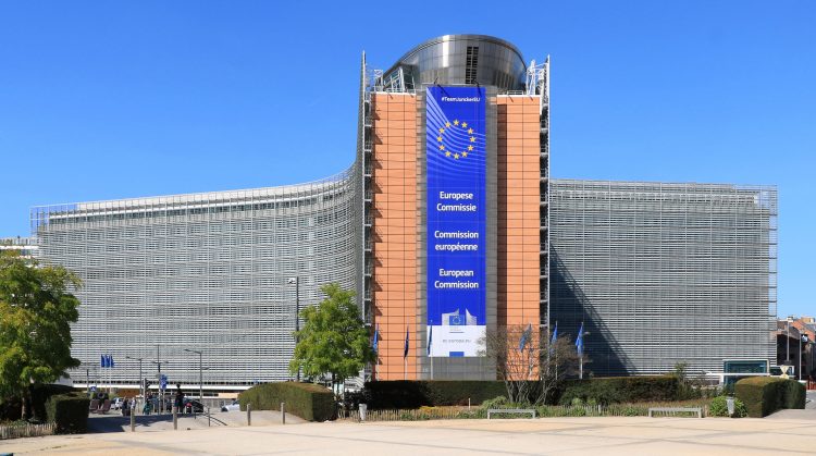 Tirocini retribuiti alla Commissione europea: candidature aperte fino al 29 agosto