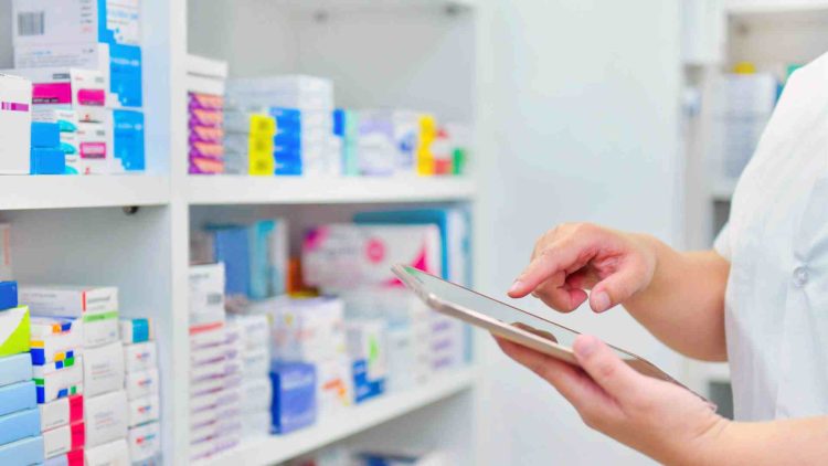 Orientamento, tra laboratorio e futuro: parla la Prof.ssa Gianferrara su Farmacia e CTF