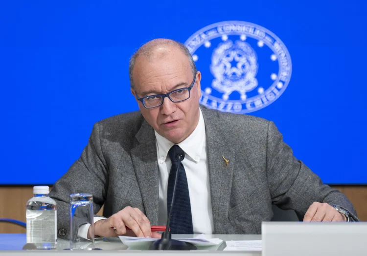 Scuola, approvato il decreto per le immissioni in ruolo 2025/2026: assunzioni per docenti, ATA e dirigenti