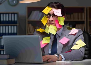 Settimana corta: cos’è, come funziona e perché divide imprese e lavoratori