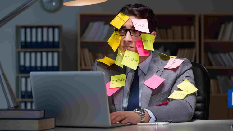 Settimana corta: cos’è, come funziona e perché divide imprese e lavoratori