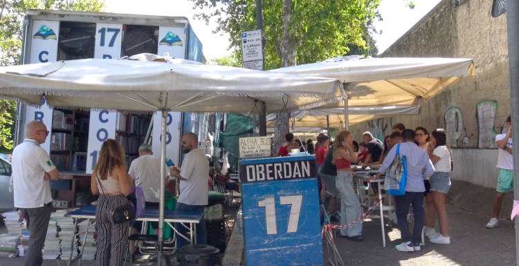 Caro libri, in arrivo la stangata ma a Roma si risparmia con l’usato