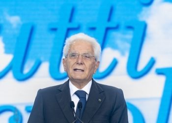 Mattarella e Valditara a Napoli per l’inaugurazione dell’anno scolastico 2025: “Una scuola dei talenti, nessuno resti indietro”