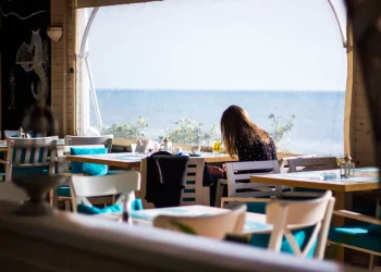 Da Catania a Gran Canaria: la storia di Gianluca, cameriere in un 5 stelle a soli 22 anni