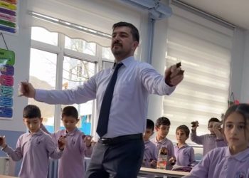 maestro turchia alunni