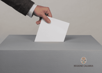 Regionali Calabria: exit poll spingono Occhiuto in testa, affluenza in calo