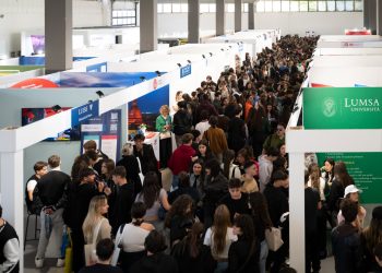 Psicologia svetta fra le facoltà più richieste ad Orientasud. La conferenza su Giancarlo Siani chiude la XXVI edizione del Salone delle opportunità 