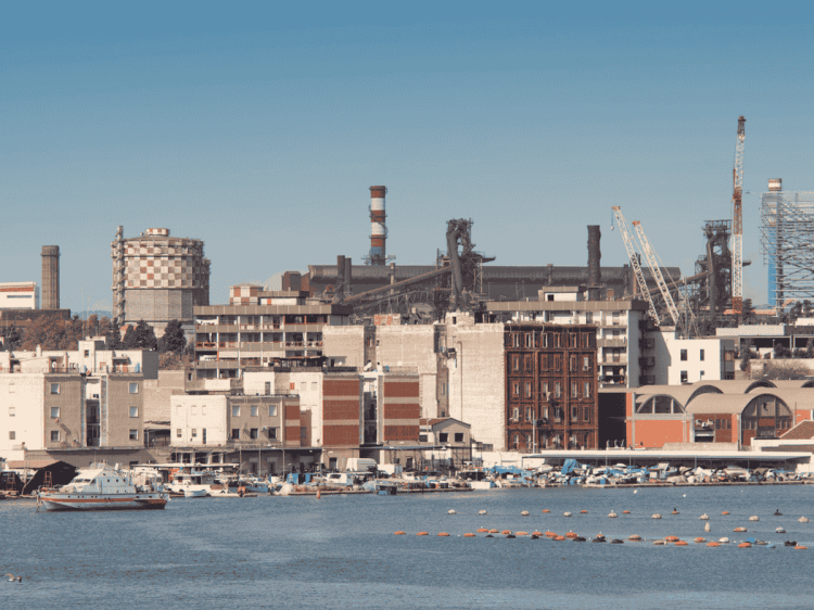 Ilva, rottura tra governo e sindacati sul piano per Taranto