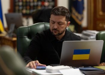 Zelensky dopo i colloqui con gli Usa: “Progressi importanti, ma per una pace reale serve molto di più”