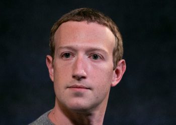 Mark Zuckerberg ha aperto una scuola illegale a Paolo Alto, i vicini: “Ha occupato il nostro quartiere”