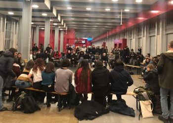 Torino, Palazzo Nuovo occupato dagli studenti: protesta contro la chiusura dell’edificio