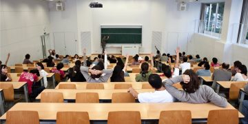 Meno 100mila laureati in 10 anni: l’università italiana regge nei ranking ma perde studenti