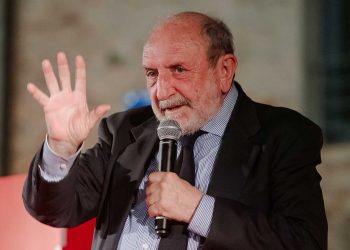 Galimberti: “I creativi disturbano”, cos’è l’intelligenza divergente