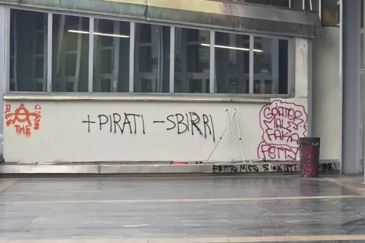 “Più sbirri morti, più orfani, più vedove”, scritte choc all’Università di Torino, Bernini: “Mur pronto a denuncia”