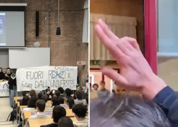 Calenda contestato all’università Ca’ Foscari: rispunta il gesto della P38