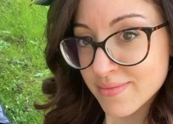 Prof e neomamma chiede di rinviare il corso di abilitazione: interviene Valditara