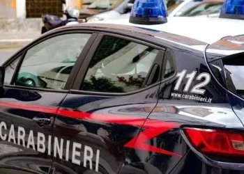 Perugia, arrestato un ragazzo di 17 anni per terrorismo: “Progettava una strage a scuola”