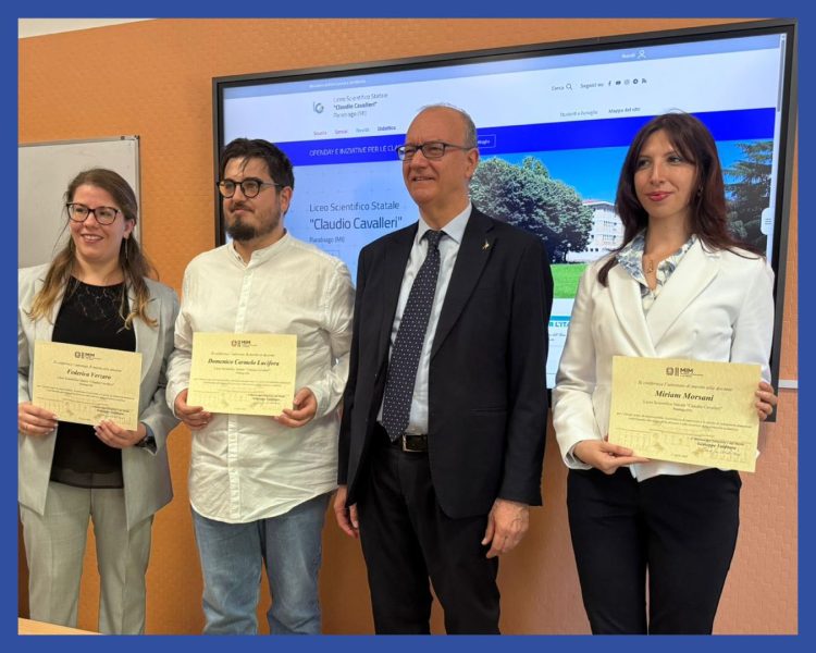 Valditara premia tre docenti dell’Istituto “Cavalleri” di Parabiago (MI) per un intervento durante una gita scolastica