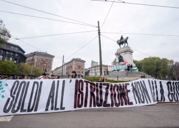 Oggi lo sciopero di insegnanti e ATA: “Contro il taglio delle ferie estive e le spese militari”