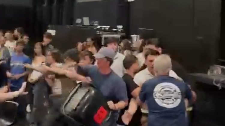 Via la parola ‘antifascismo’ dalla Commissione: la Consulta degli studenti di Roma finisce in rissa