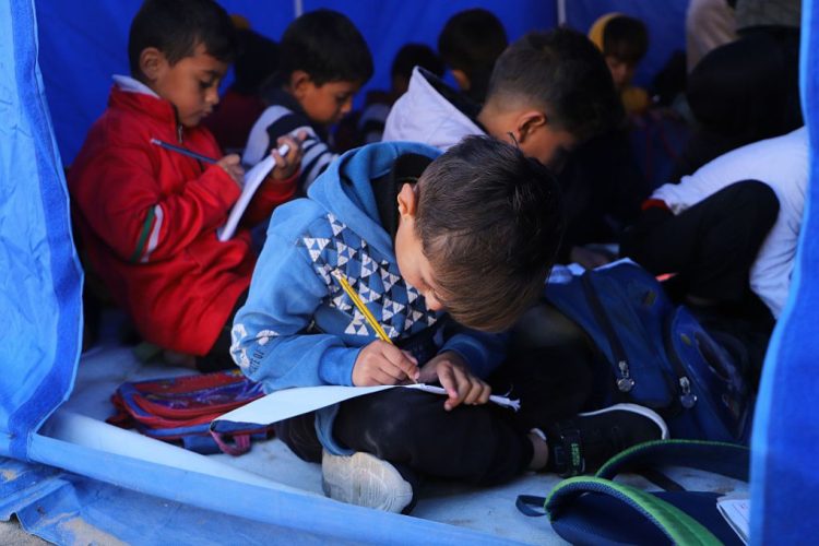 1,5 milioni di euro alle scuole che accoglieranno studenti palestinesi