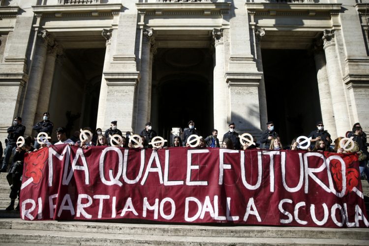 Lunedì 18 maggio sciopero: previsti disagi anche nelle scuole