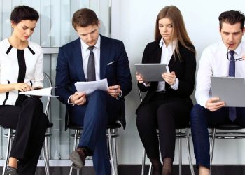 Trasparenza salariale, i nuovi obblighi per gli annunci di lavoro e cosa cambia per i colloqui in Italia