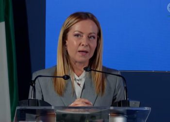Scuola, Meloni: “Il talento dei ragazzi non deve fermarsi di fronte a barriere linguistiche”