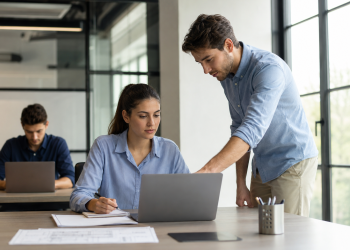 Primo lavoro, stage o apprendistato? Quanto si guadagna davvero in Italia e in Europa