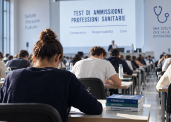 Test Professioni sanitarie 2026, studenti durante la prova di ammissione
