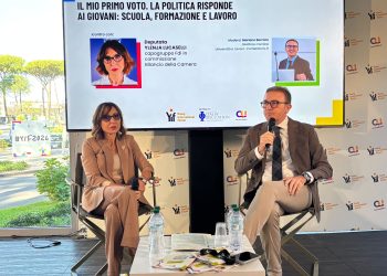 Lucaselli (FdI) incontra i giovani allo Young International Forum: “Politica deve tornare a parlare con sincerità ai giovani”